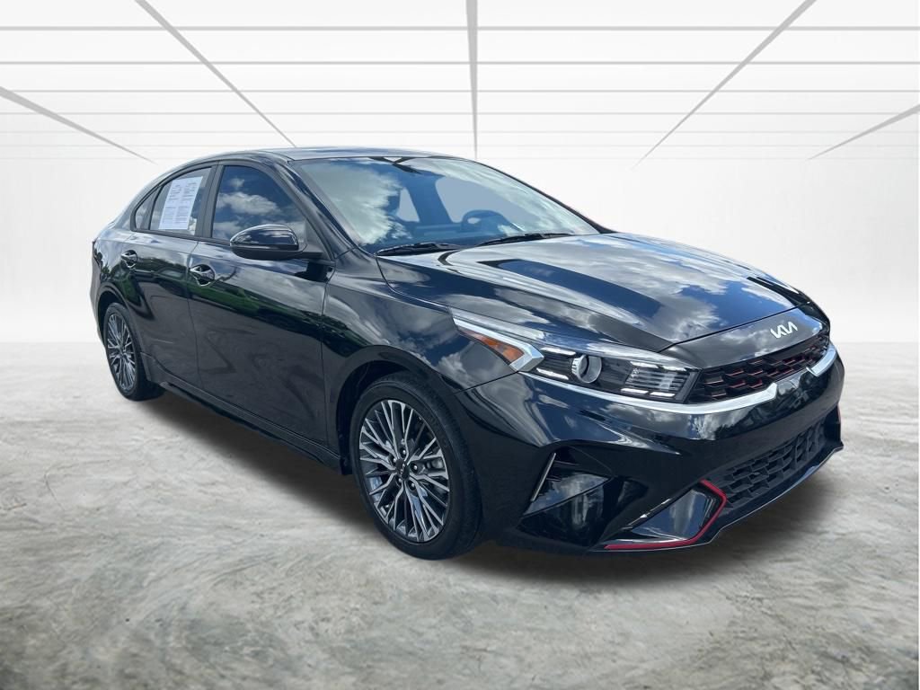 Used 2023 Kia Forte GT-Line image 2