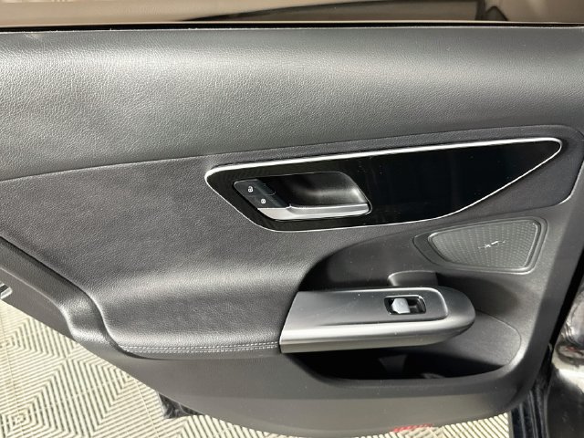Used 2023 Mercedes-Benz C 300 Sedan image 22