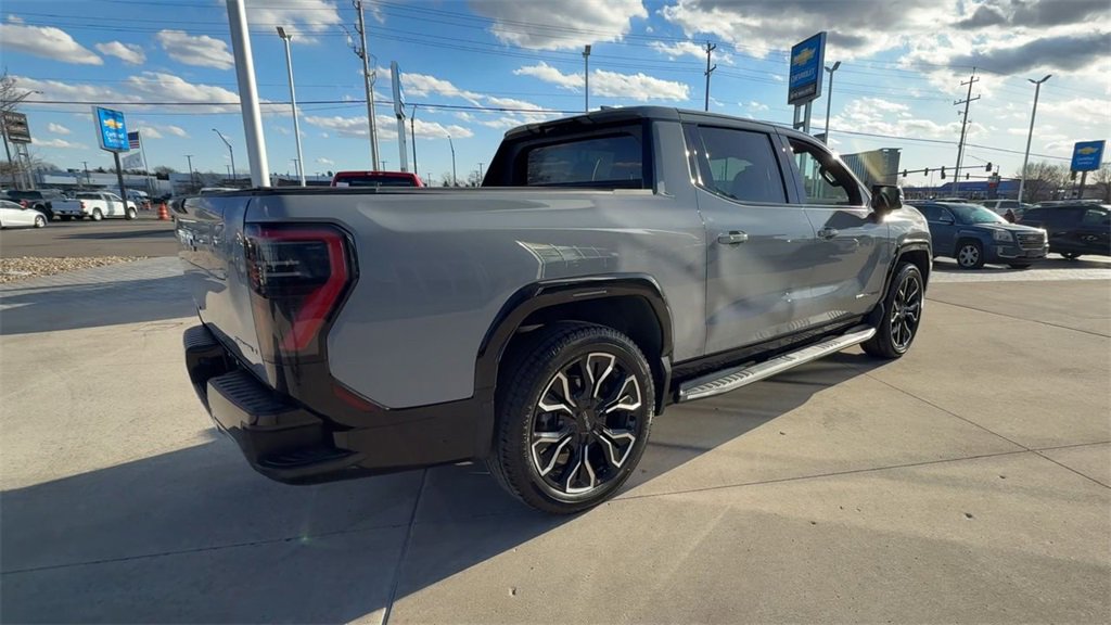 Used 2025 GMC Sierra EV Denali image 8