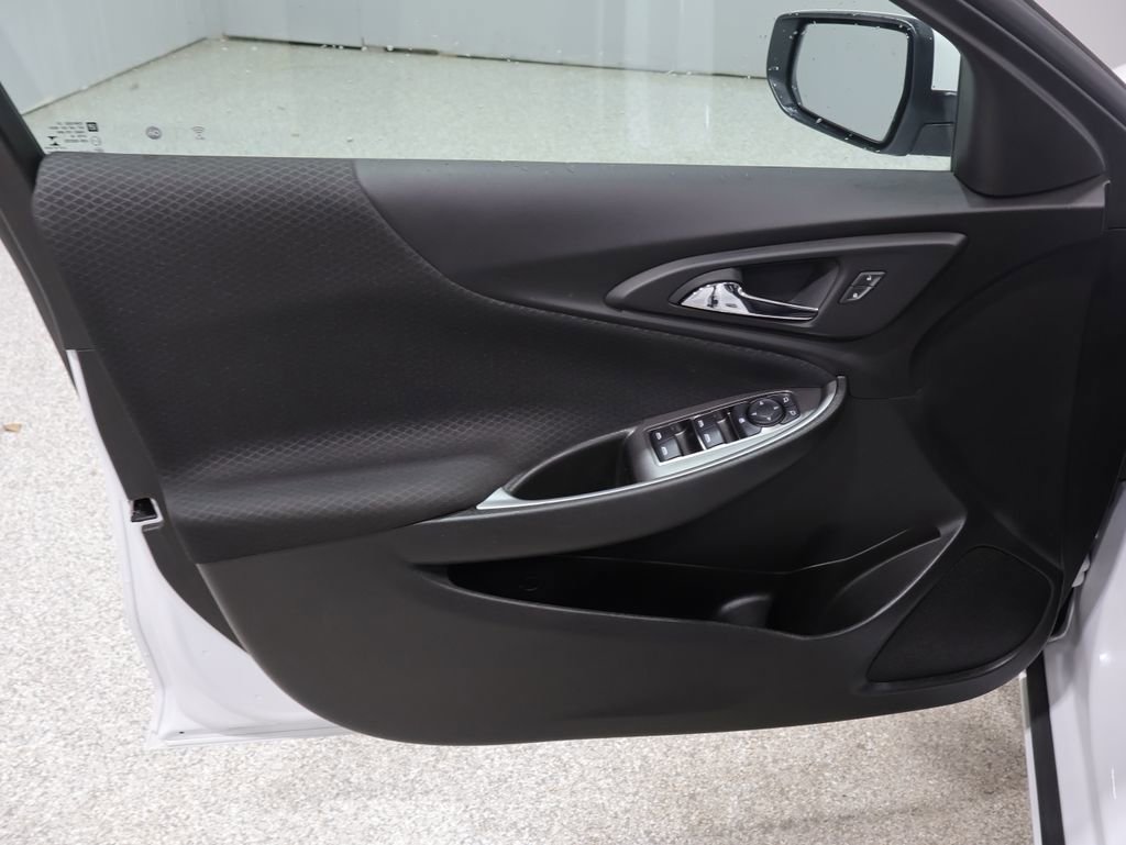 Used 2023 Chevrolet Malibu LT FWD image 12