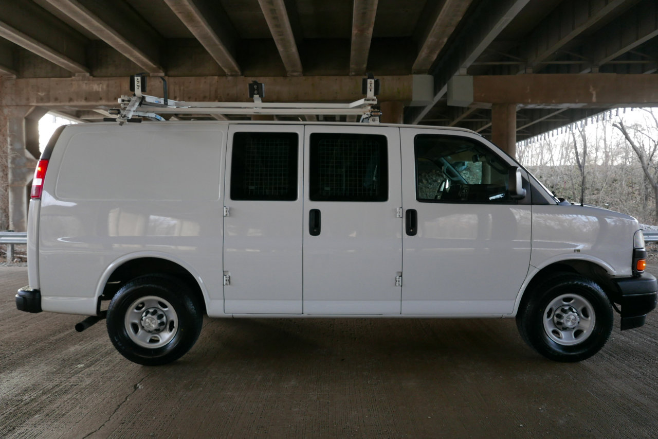 Used 2018 Chevrolet Express 2500 w/ Driver Convenience Package image 29