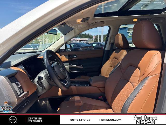 Certified 2025 Nissan Pathfinder Platinum FWD image 21