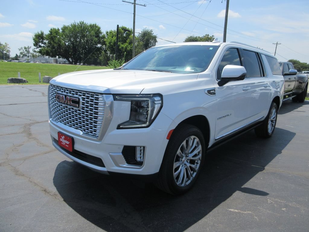 Certified 2024 GMC Yukon XL Denali w/ Max Trailering Package AWD/4WD image 11
