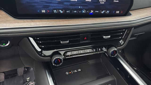 Certified 2025 Chevrolet Tahoe High Country image 31