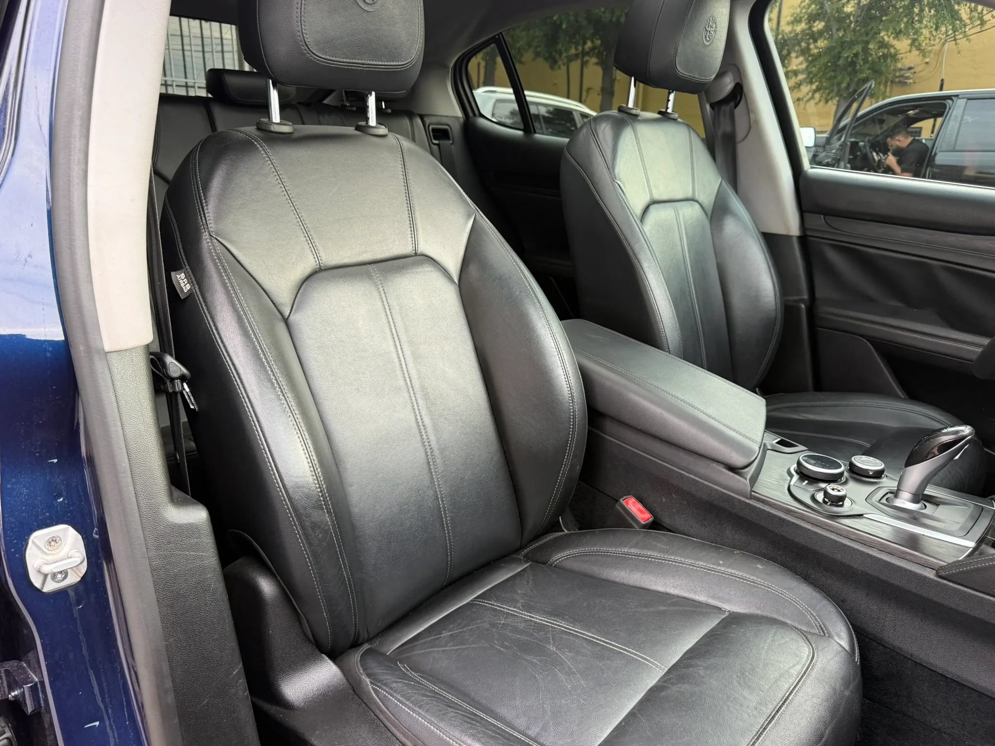 Used 2018 Alfa Romeo Stelvio AWD image 14