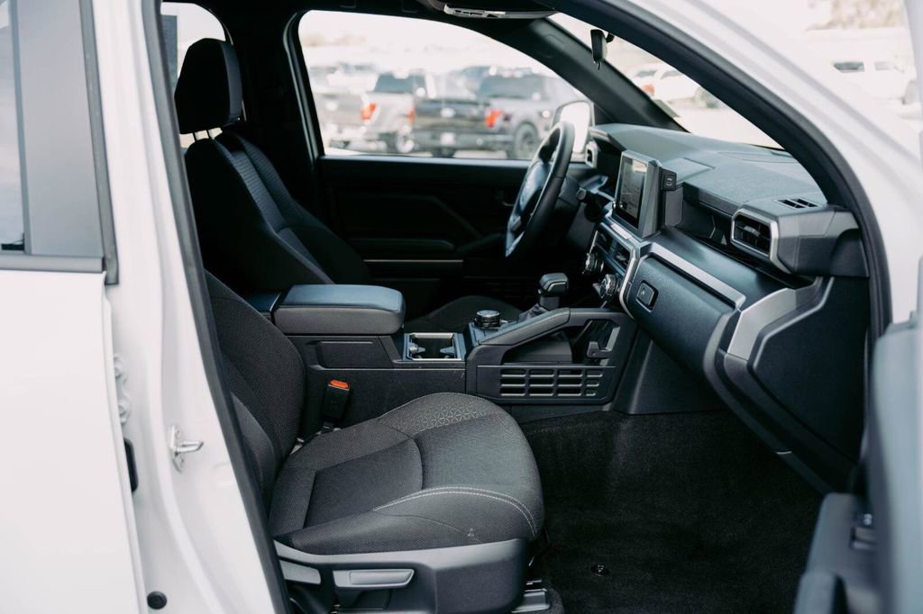 Used 2025 Toyota 4Runner SR5 image 17