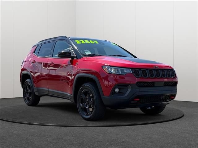 Used 2024 Jeep Compass Trailhawk AWD/4WD image 5