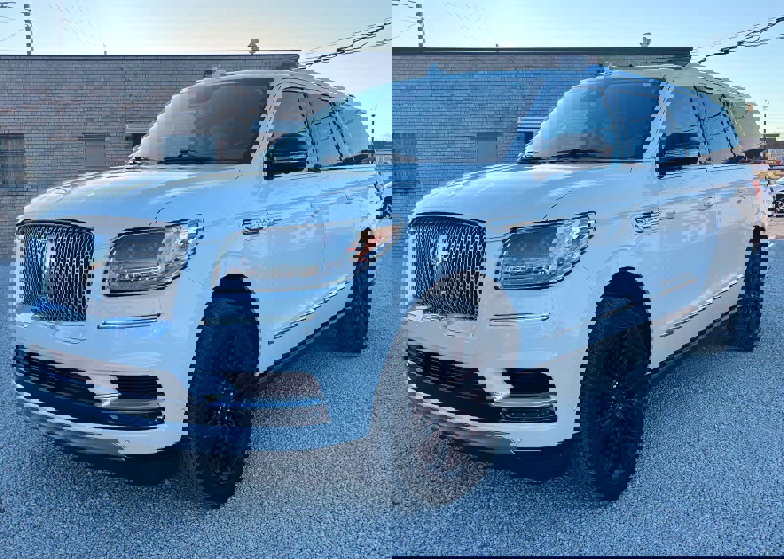 Used 2021 Lincoln Navigator L Reserve w/ Luxury Package image 13