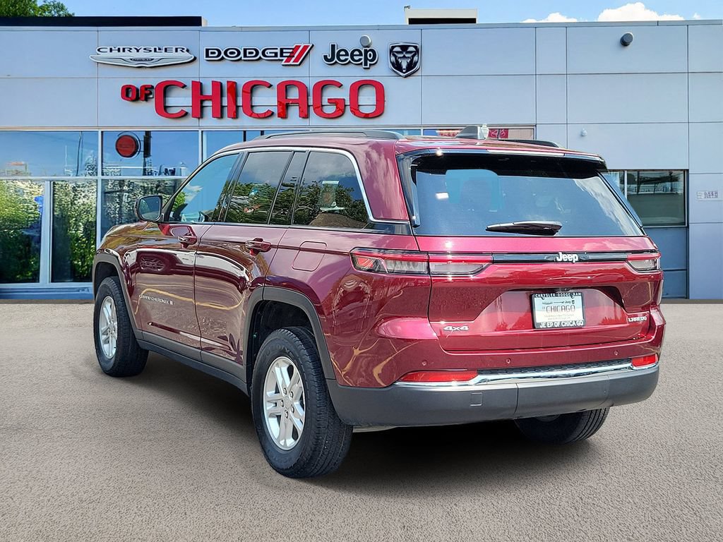 Certified 2025 Jeep Grand Cherokee Laredo AWD/4WD image 3