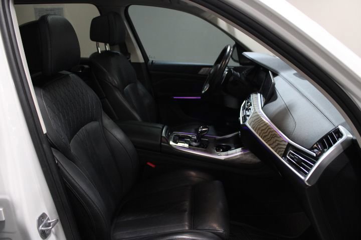 Used 2019 BMW X7 xDrive50i w/ Dynamic Handling Package image 30