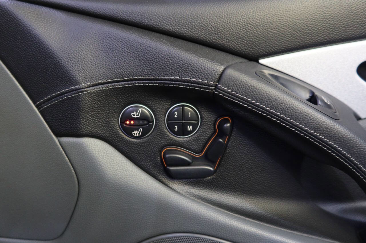 Used 2005 Mercedes-Benz SL 55 AMG SL 55 AMG 2dr Convertible image 22