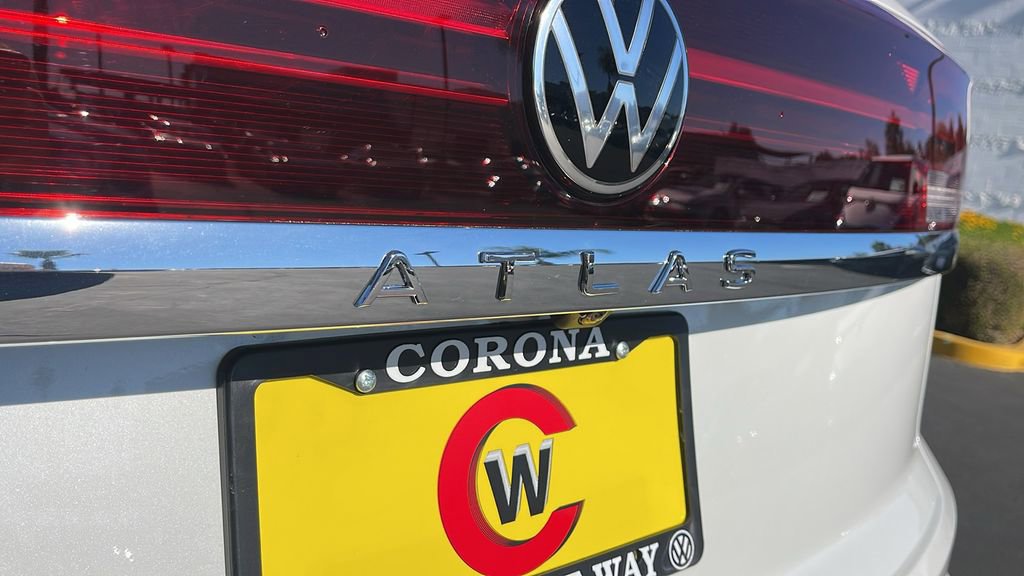 New 2026 Volkswagen Atlas Cross Sport SE FWD image 28