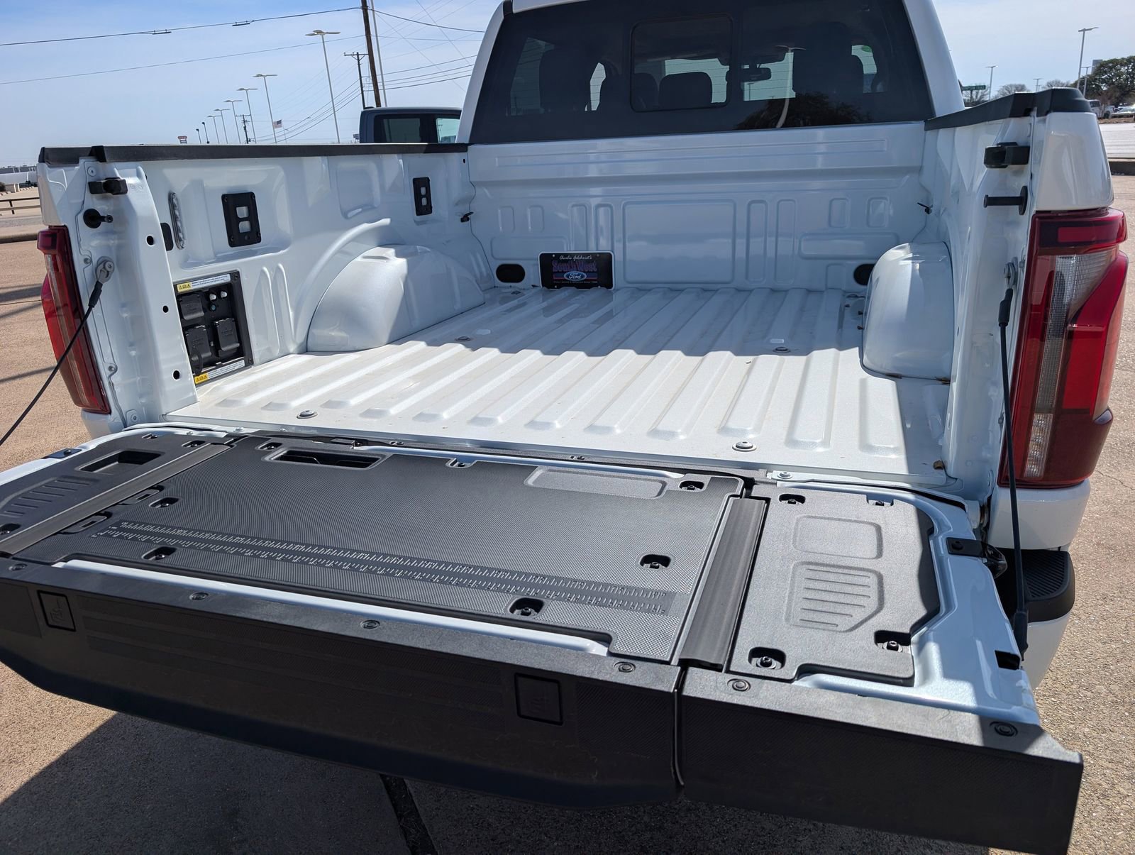 Used 2025 Ford F150 Platinum w/ Equipment Group 703A Plus image 28