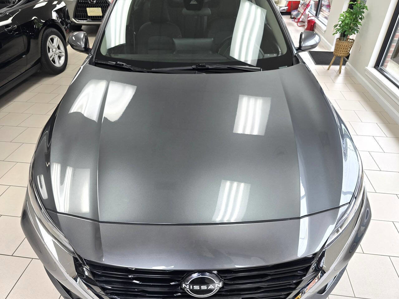 Used 2023 Nissan Altima 2.5 SV w/ SV Premium Package FWD image 5