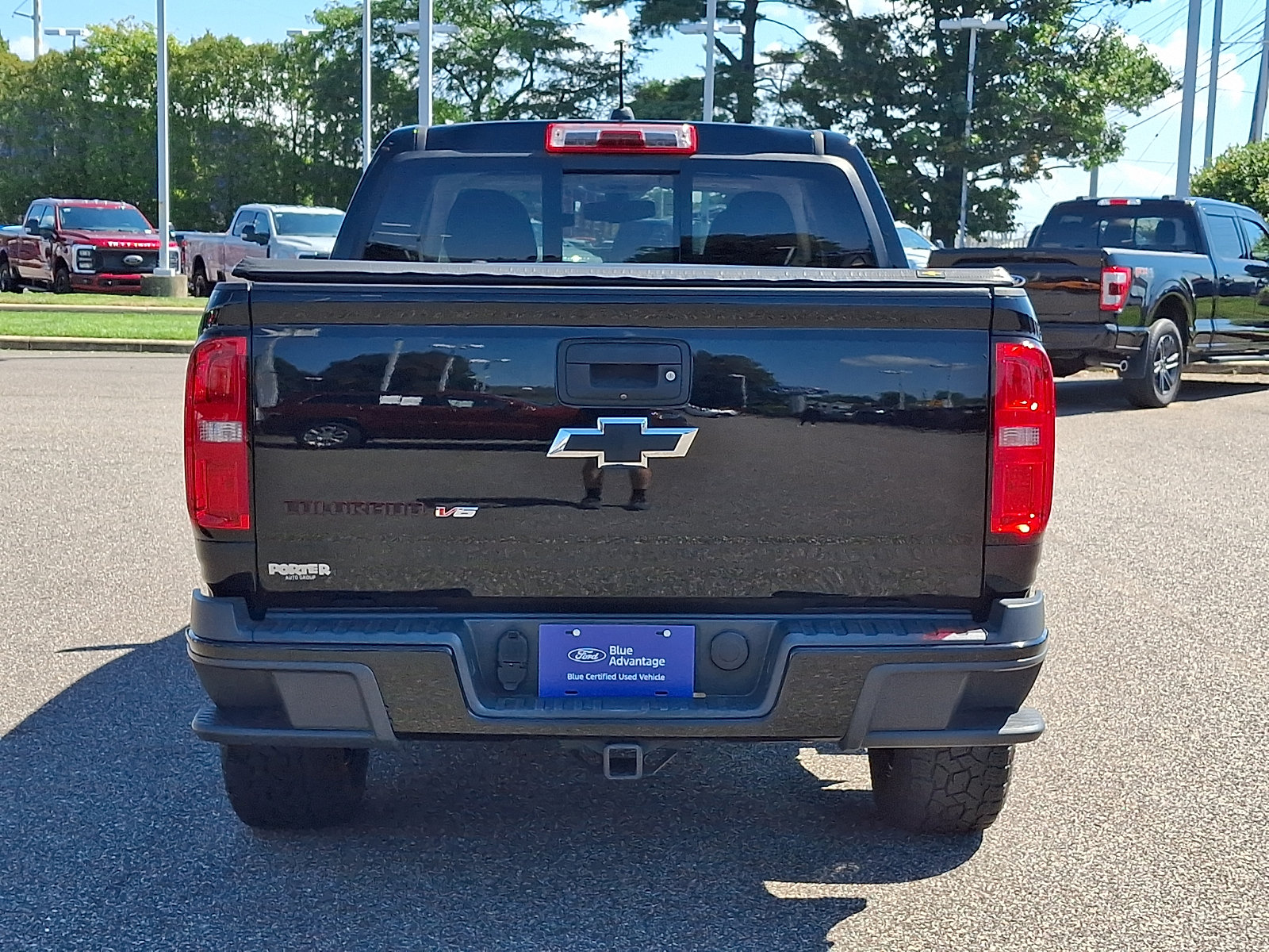 Used 2019 Chevrolet Colorado LT w/ Redline Special Edition AWD/4WD image 9