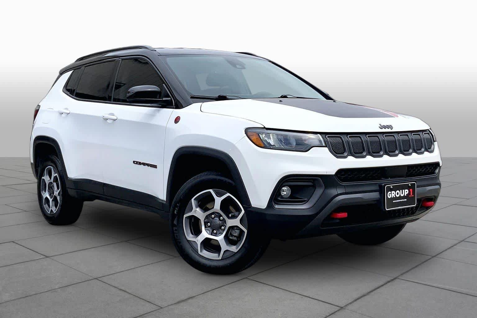 Used 2022 Jeep Compass Trailhawk AWD/4WD image 3