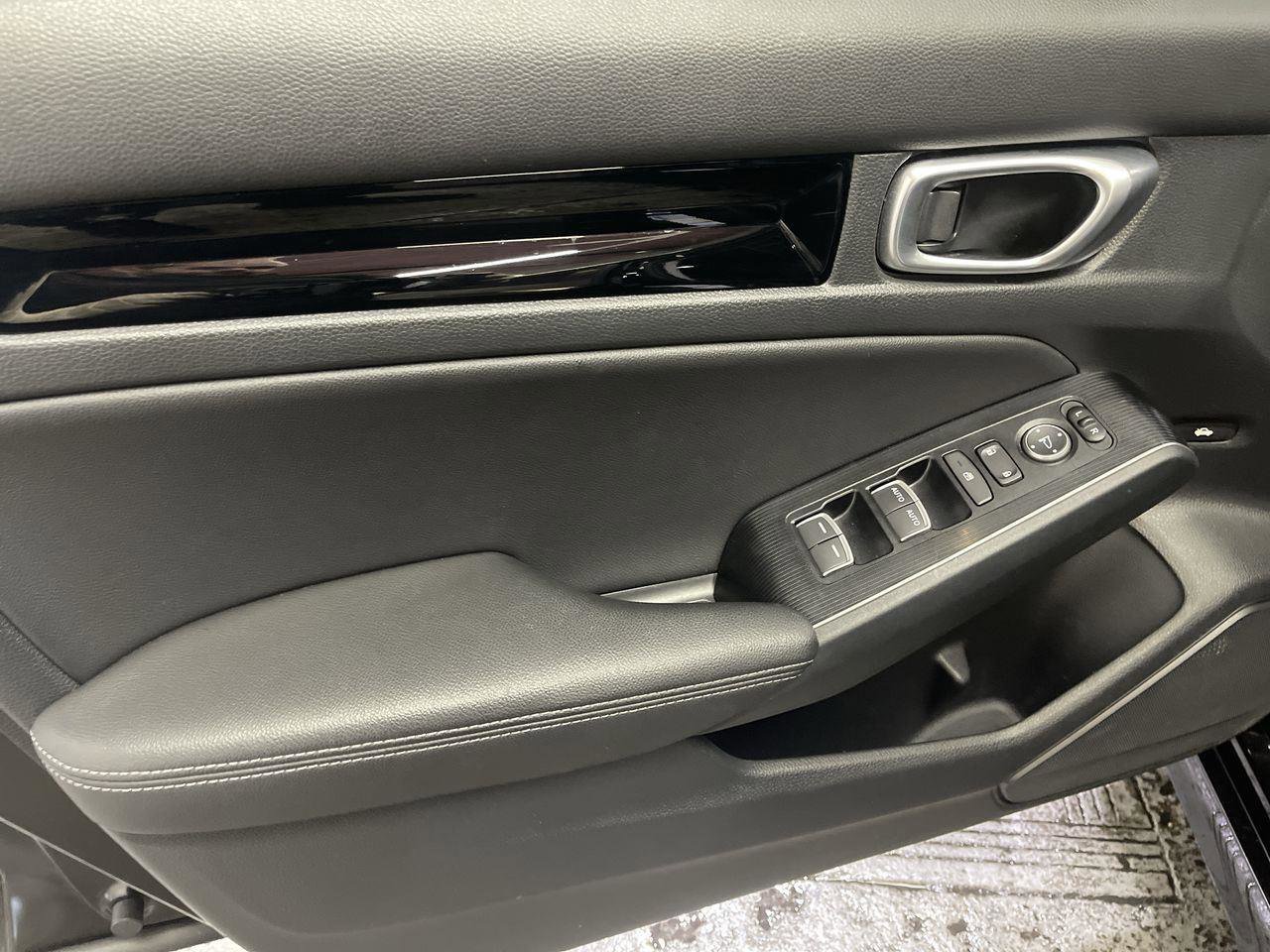 Used 2023 Honda Civic Touring image 13