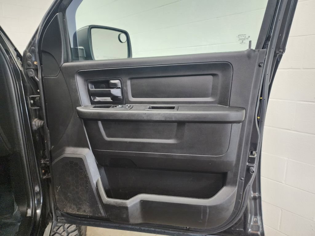 Used 2018 RAM 1500 Express w/ Express Value Package image 26