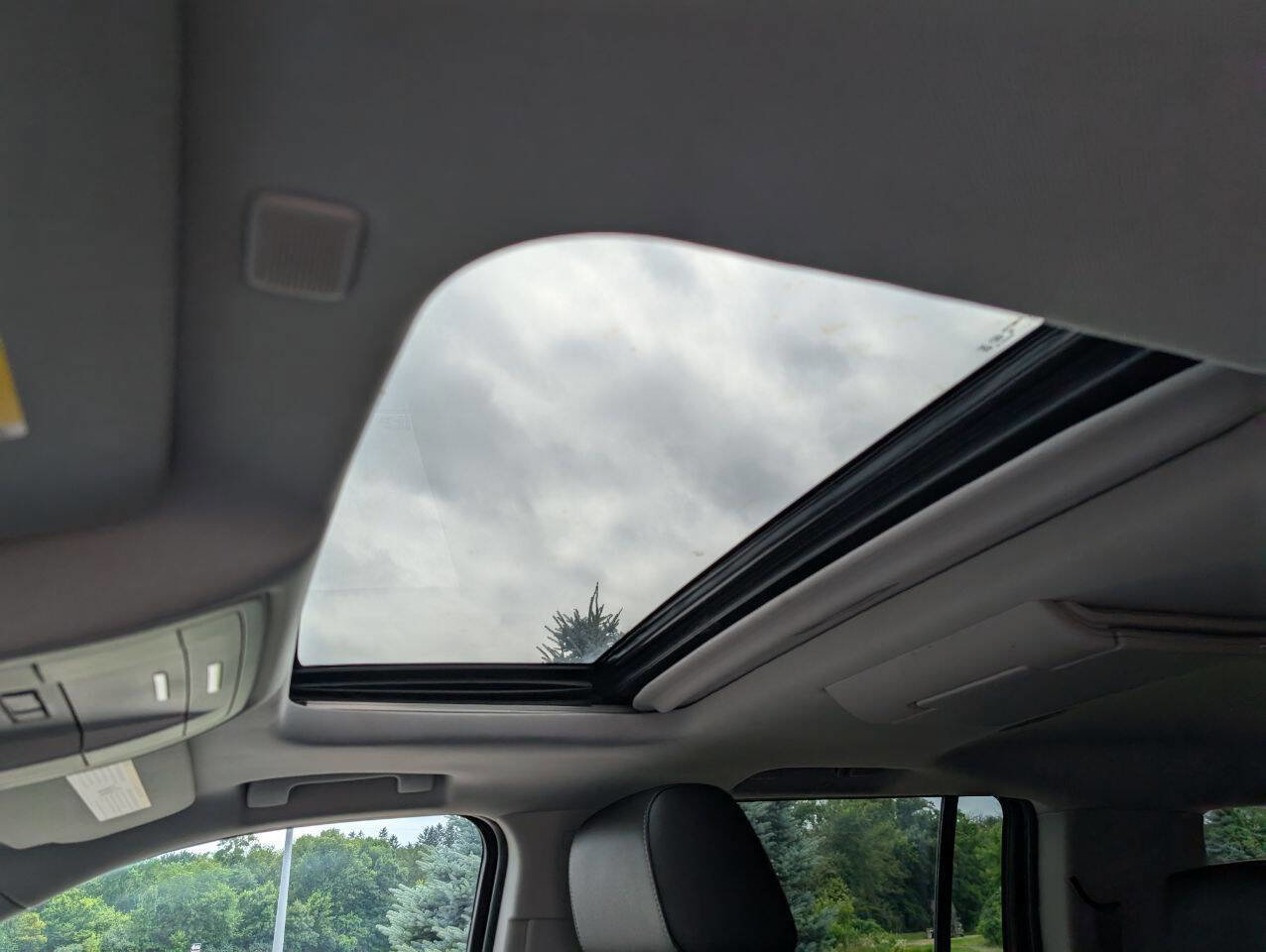 Used 2019 GMC Yukon XL SLT w/ Open Road Package image 19