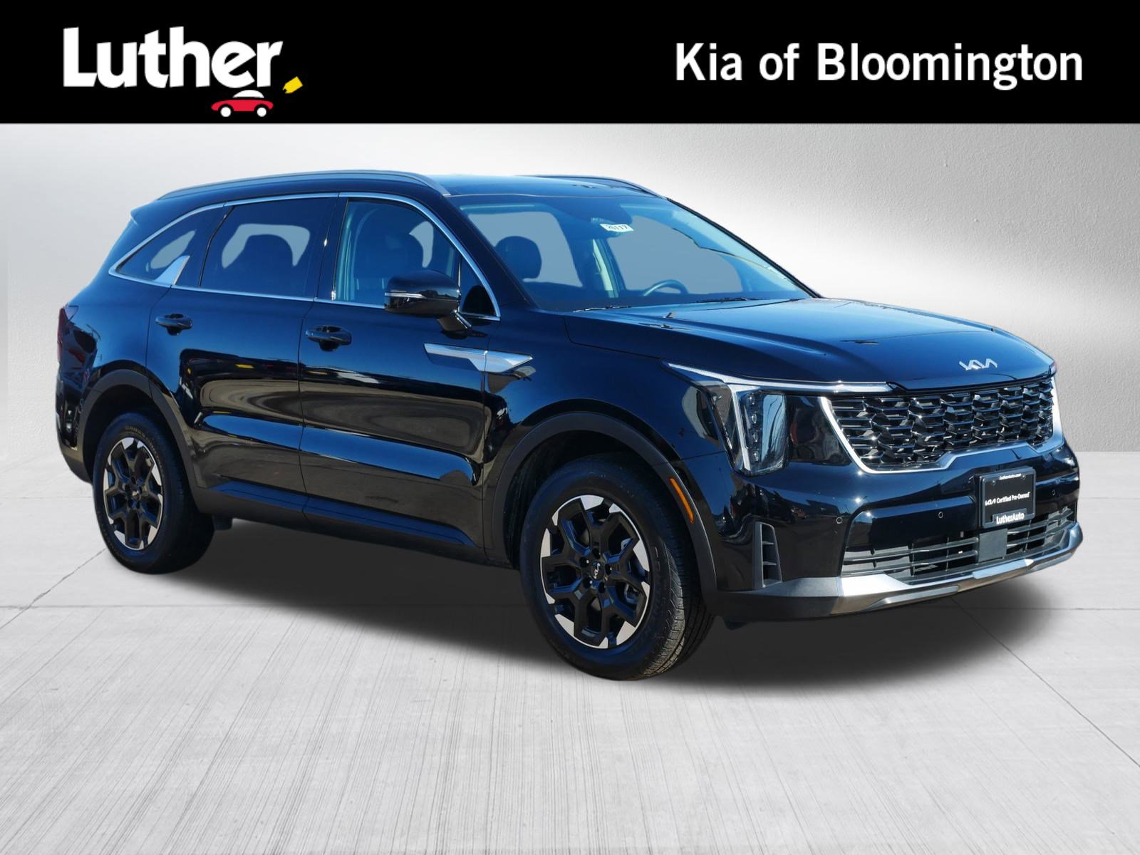 Certified 2025 Kia Sorento S w/ Panoramic Sunroof Package