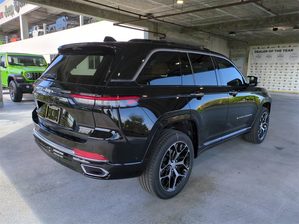 New 2025 Jeep Grand Cherokee Summit image 5