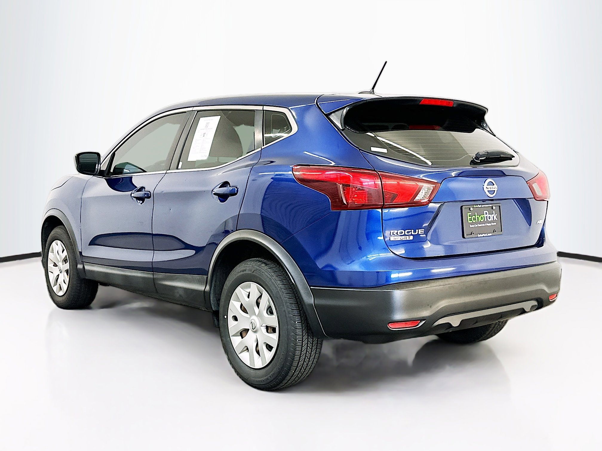 Used 2019 Nissan Rogue Sport S image 5