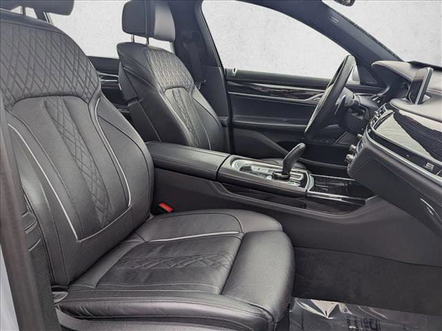Used 2020 BMW 750i xDrive w/ Executive Package image 23