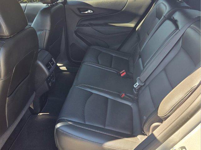 Used 2018 Chevrolet Equinox Premier FWD image 12