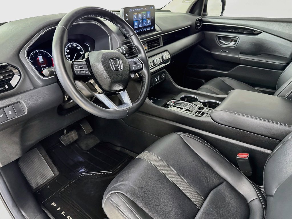 Used 2024 Honda Pilot Touring image 11