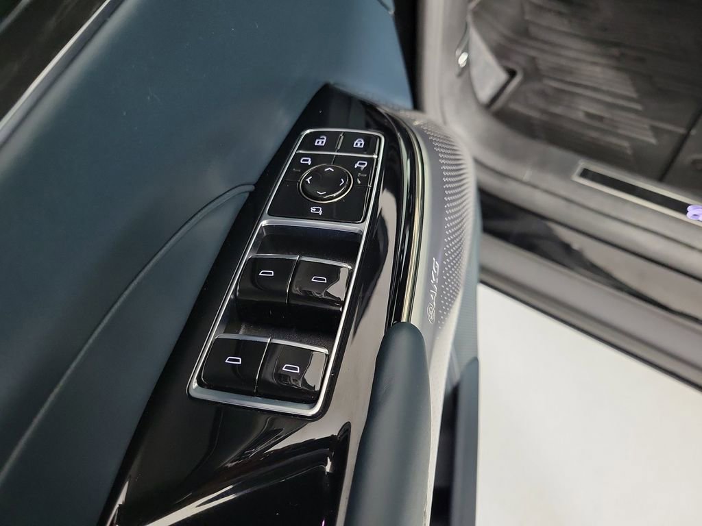 Certified 2024 Cadillac Lyriq Sport w/ Nappa Leather Package image 20