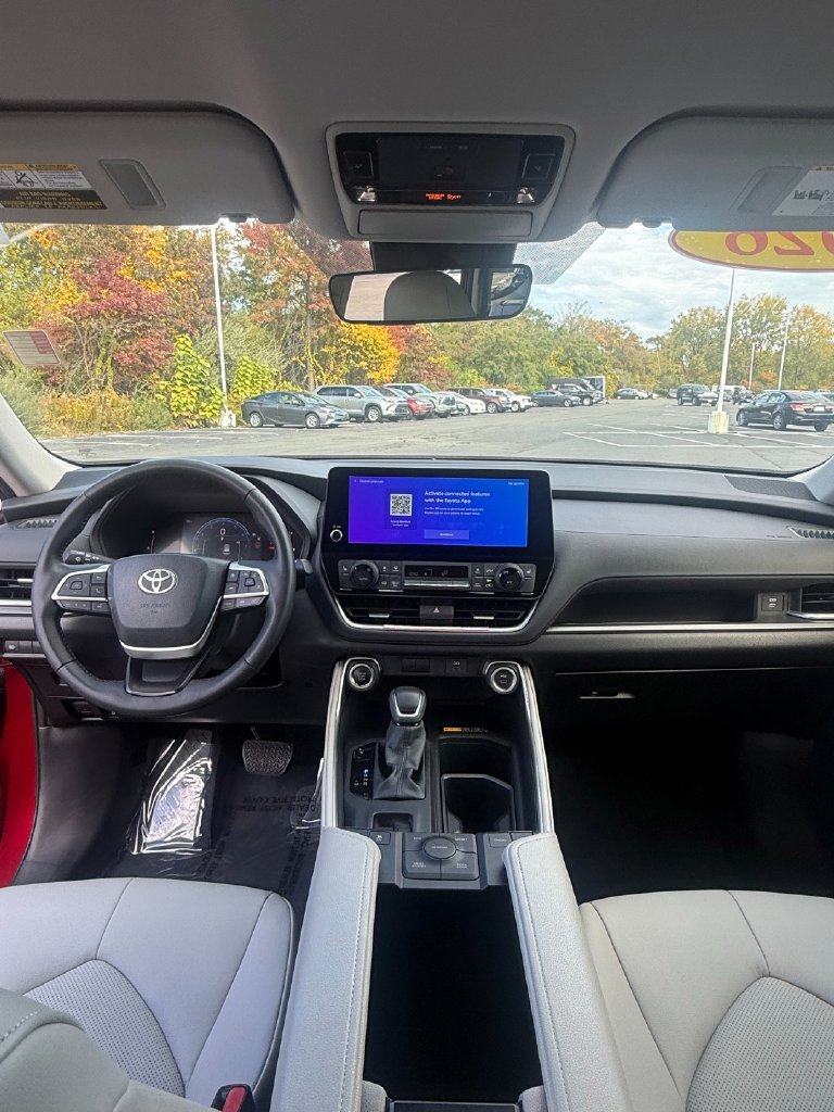Used 2026 Toyota Grand Highlander AWD image 34