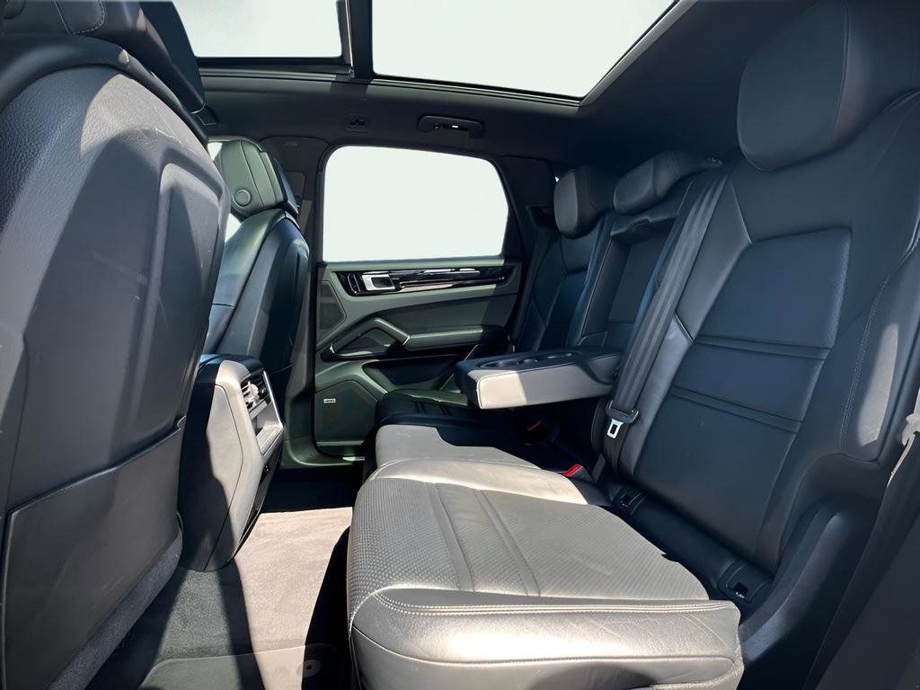 Used 2020 Porsche Cayenne AWD/4WD image 20