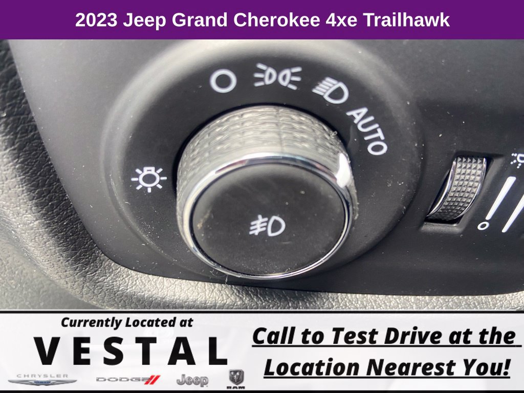 New 2023 Jeep Grand Cherokee Trailhawk w/ Advanced Protech Group II AWD/4WD image 22