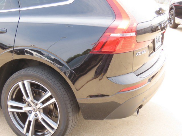 Used 2021 Volvo XC60 T5 Momentum w/ Advanced Package FWD image 14