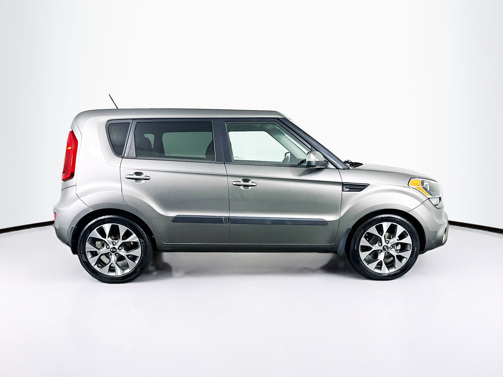 Used 2013 Kia Soul ! image 10
