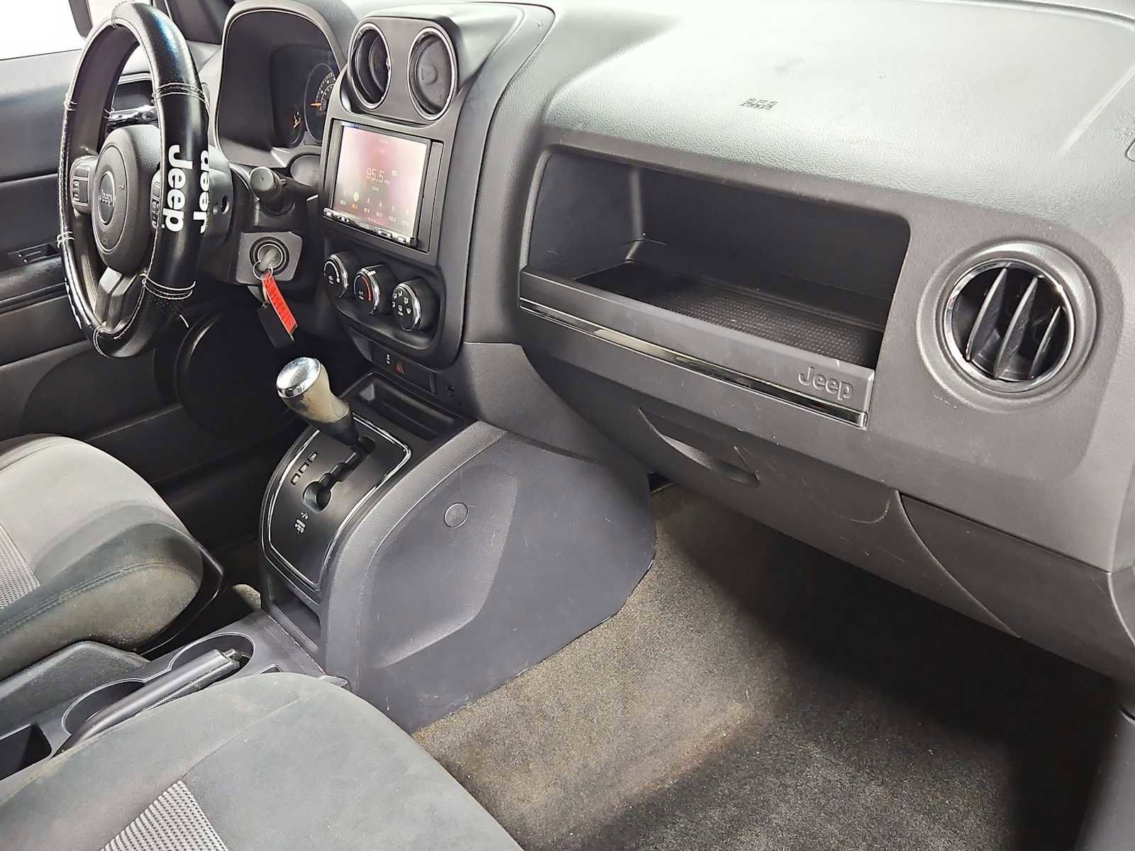 Used 2016 Jeep Patriot Sport w/ Power Value Group image 6