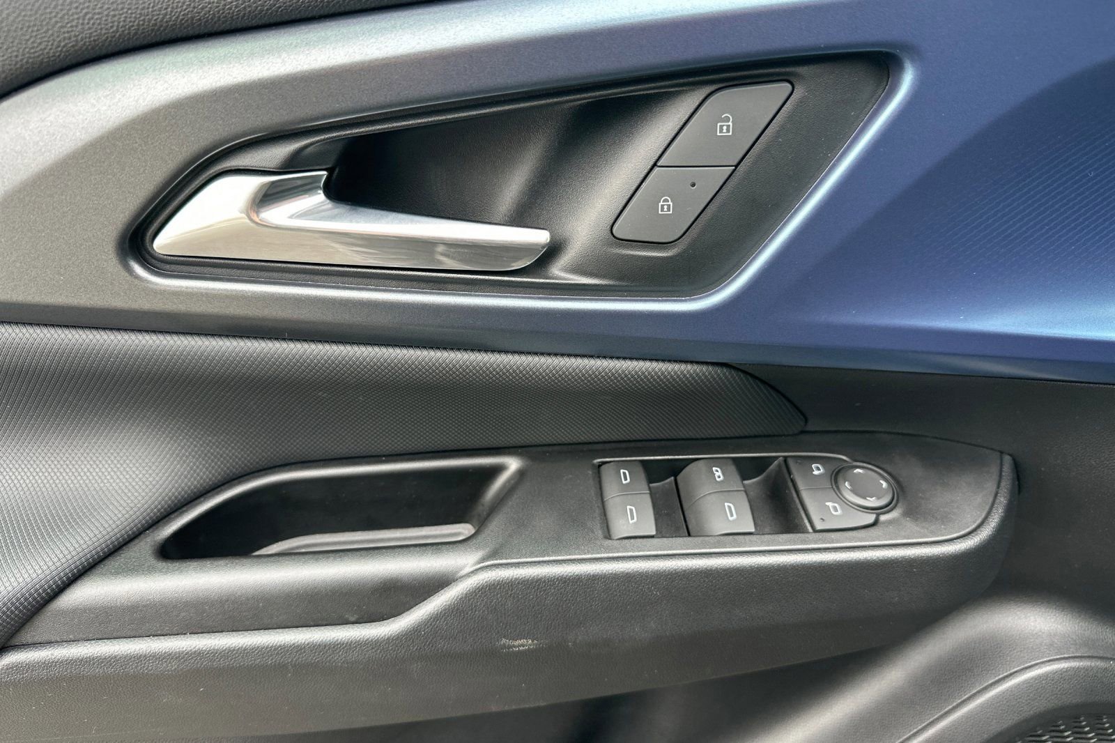 Used 2024 Chevrolet Equinox EV LT w/ LPO, Active Package image 12