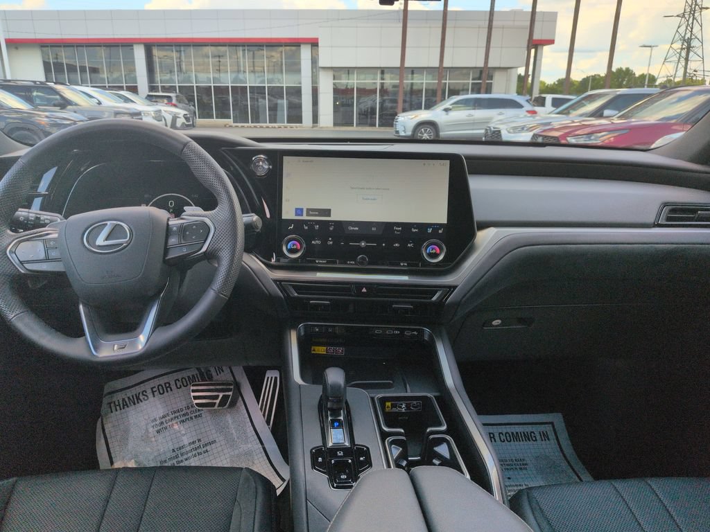 Used 2024 Lexus TX 500h AWD w/ Technology Package image 12
