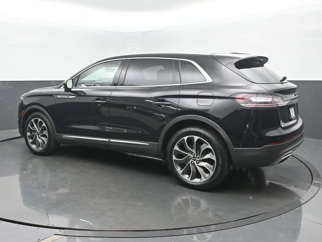 Used 2023 Lincoln Nautilus Reserve AWD/4WD image 3