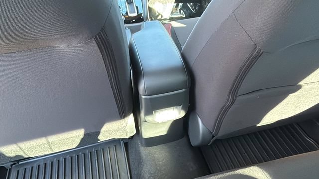 Used 2025 Nissan Versa SR w/ Trunk Package FWD image 20