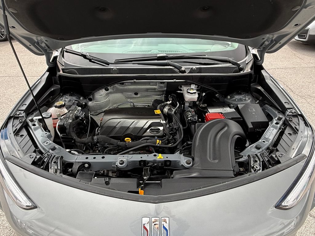 Used 2024 Buick Encore GX Preferred FWD image 17