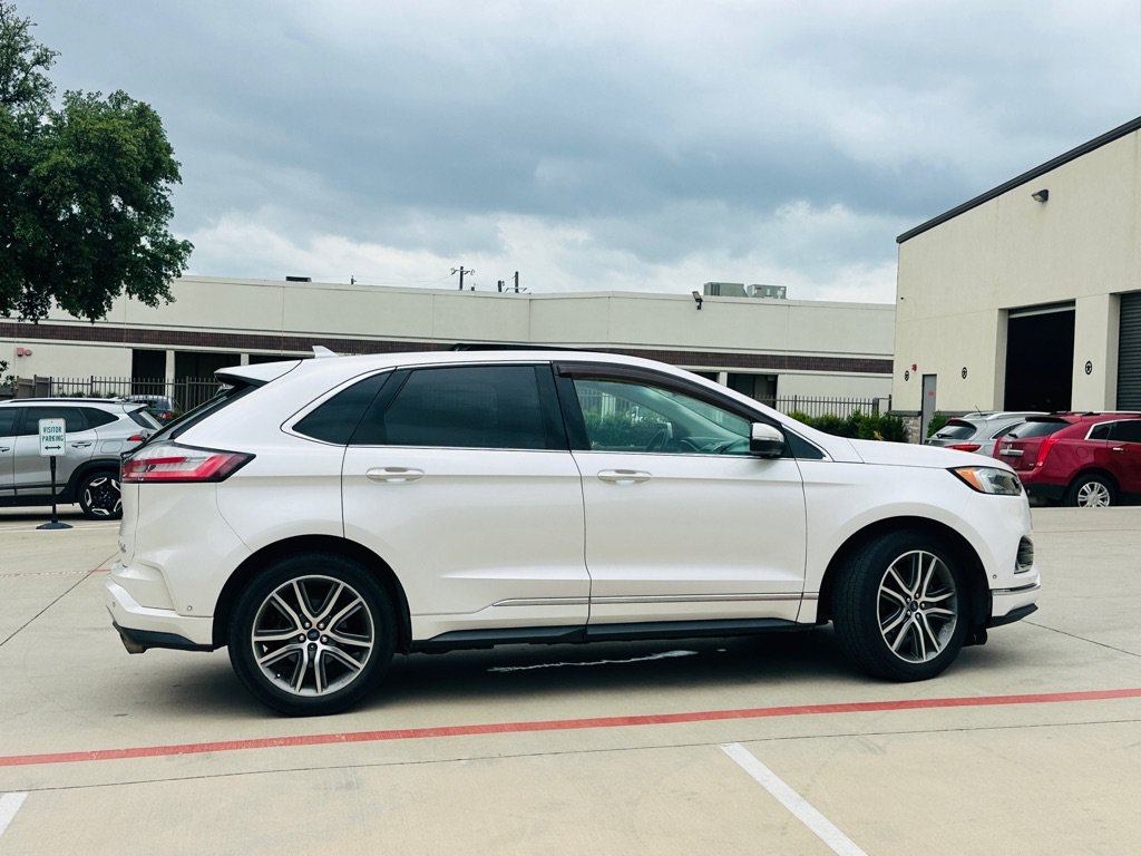Used 2019 Ford Edge Titanium w/ Equipment Group 301A FWD image 11