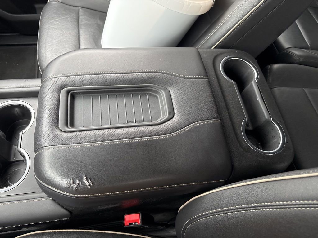 Used 2023 GMC Yukon SLT image 40