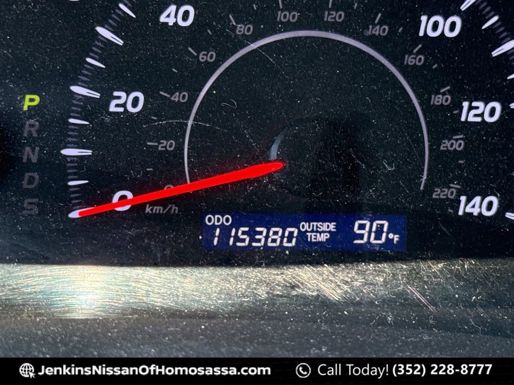 Used 2010 Toyota Camry LE image 37