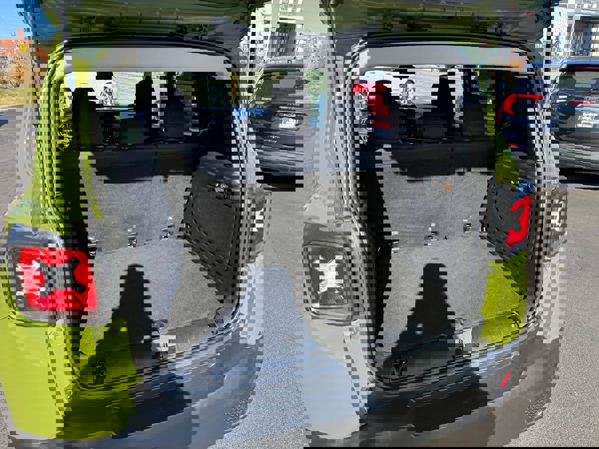 Used 2016 Jeep Renegade 75th Anniversary AWD/4WD image 9