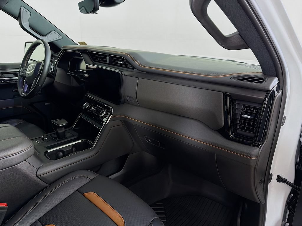 Used 2025 GMC Sierra 1500 AT4 w/ AT4 Premium Package AWD/4WD image 27