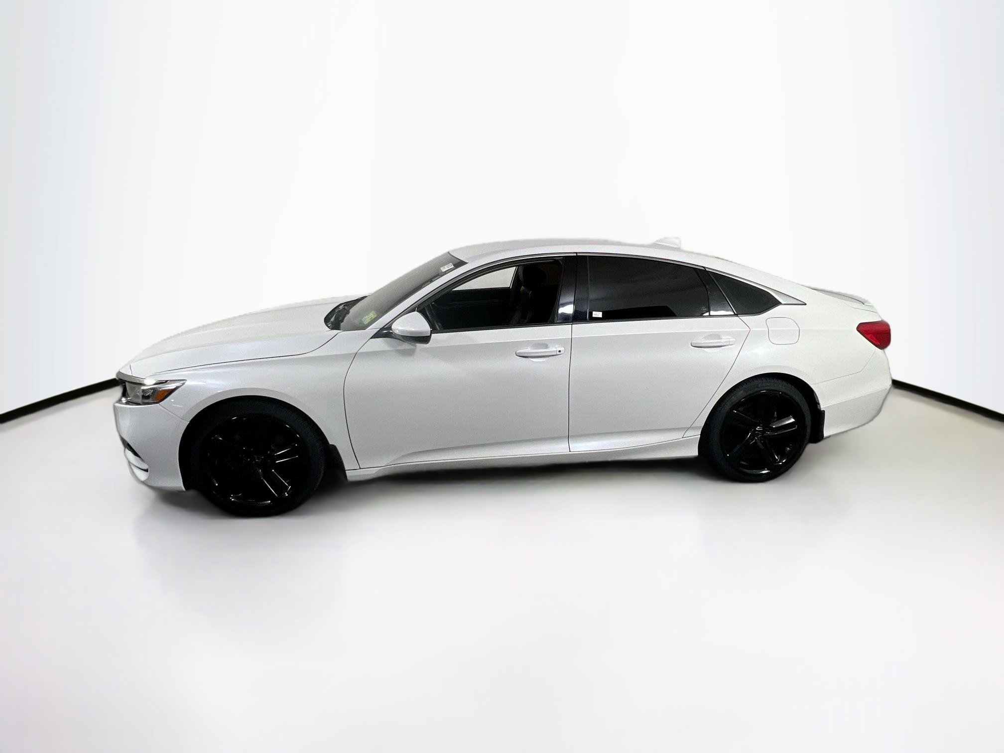 Used 2019 Honda Accord Sport image 8