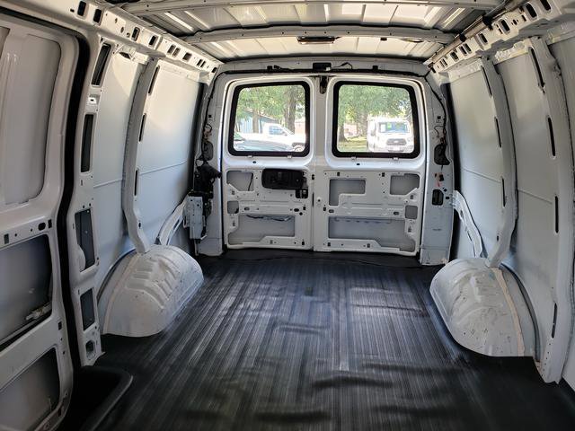 Used 2014 Chevrolet Express 2500 image 17