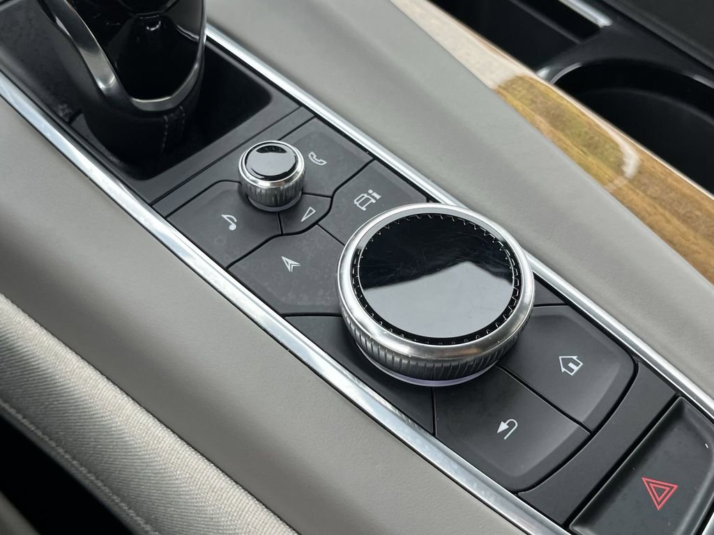 Used 2022 Cadillac Escalade ESV Premium Luxury Platinum w/ Heavy-Duty Trailer Package image 49