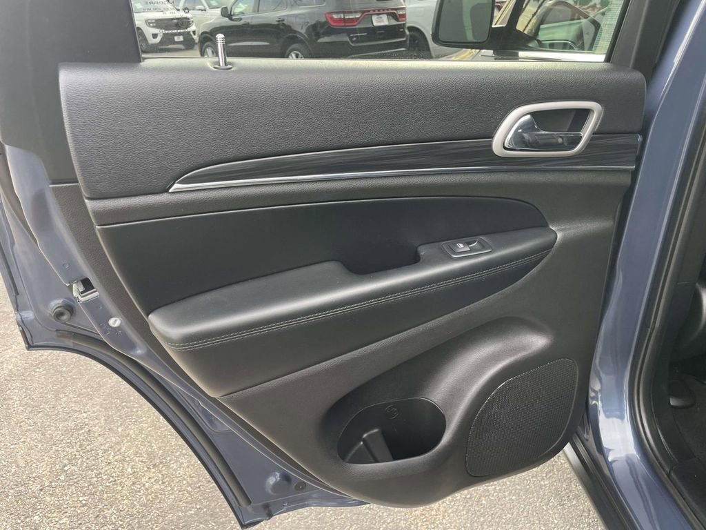 Used 2020 Jeep Grand Cherokee Limited image 21